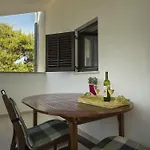 Jurisevic דירה אומאג